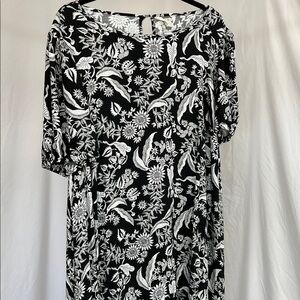 Terra&Sky floral relaxed fit black and white maxi 1X